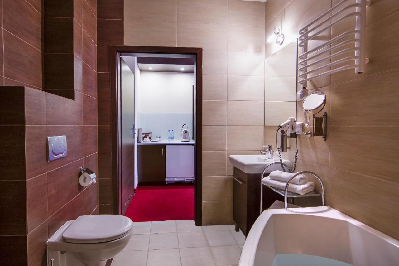 Boutique Hotel'S II Rewolucji วูดช์ ภายนอก รูปภาพ