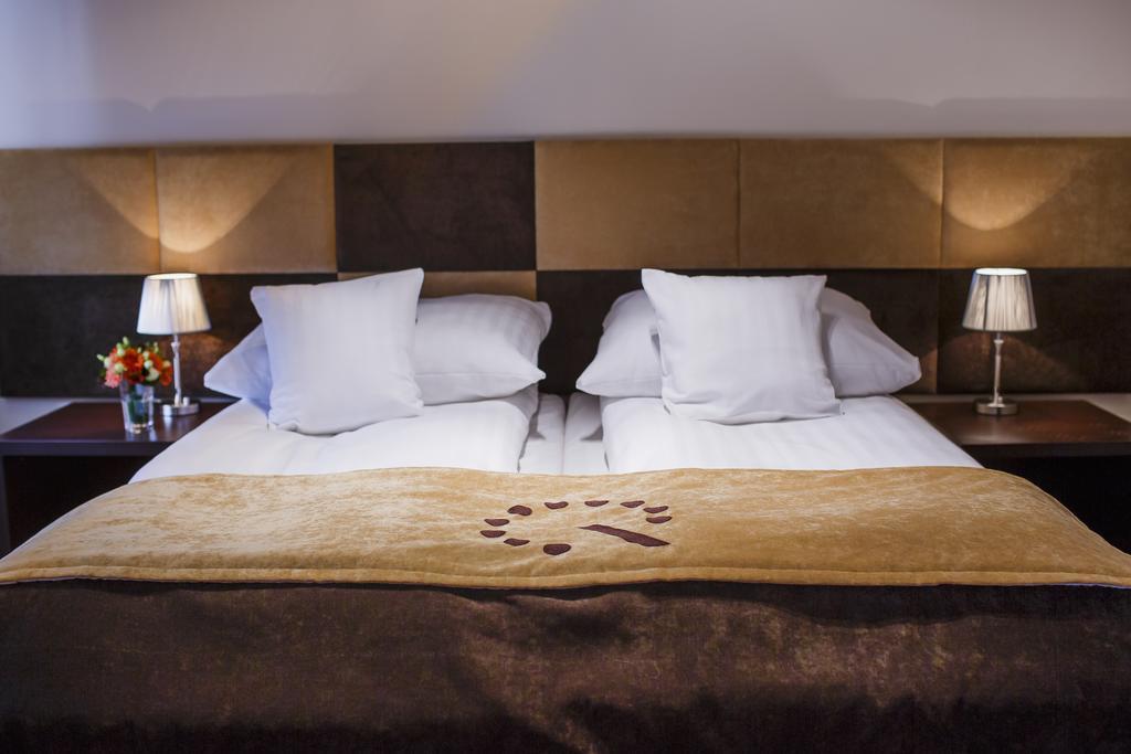 Boutique Hotel'S II Rewolucji วูดช์ ภายนอก รูปภาพ