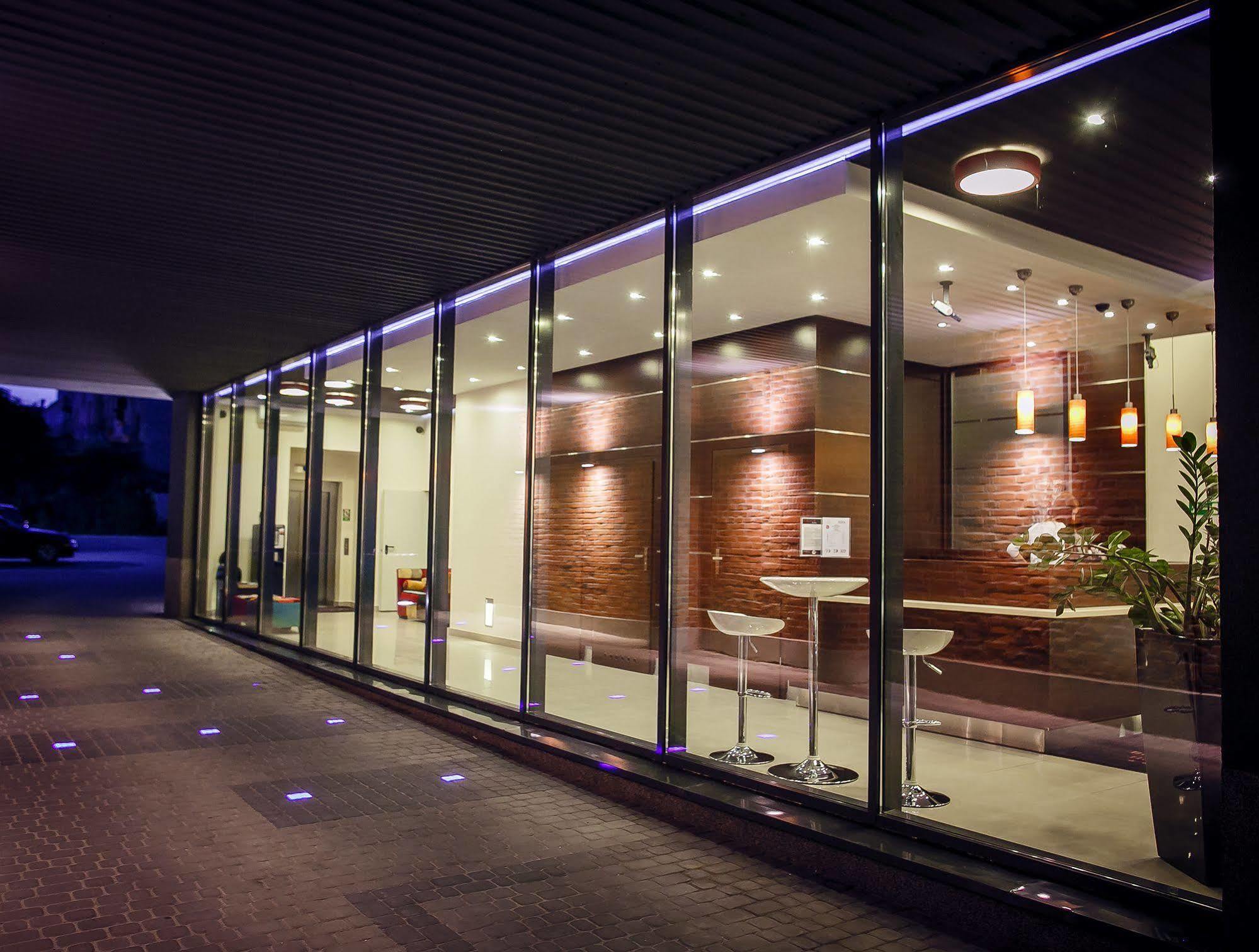 Boutique Hotel'S II Rewolucji วูดช์ ภายนอก รูปภาพ