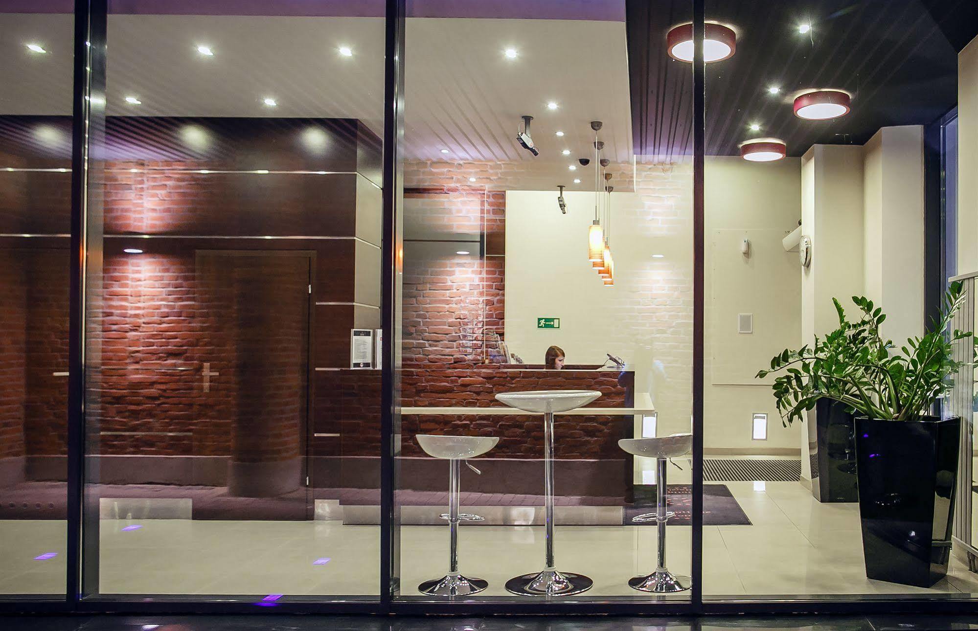 Boutique Hotel'S II Rewolucji วูดช์ ภายนอก รูปภาพ